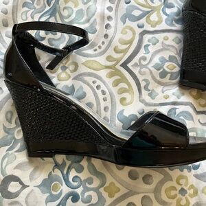 Vintage WHBM wedge shoes in patent leather